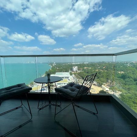 Luxury Beach Front 1 Bedroom / Netflix / Bangsare - Pattaya Бан Саре Екстериор снимка