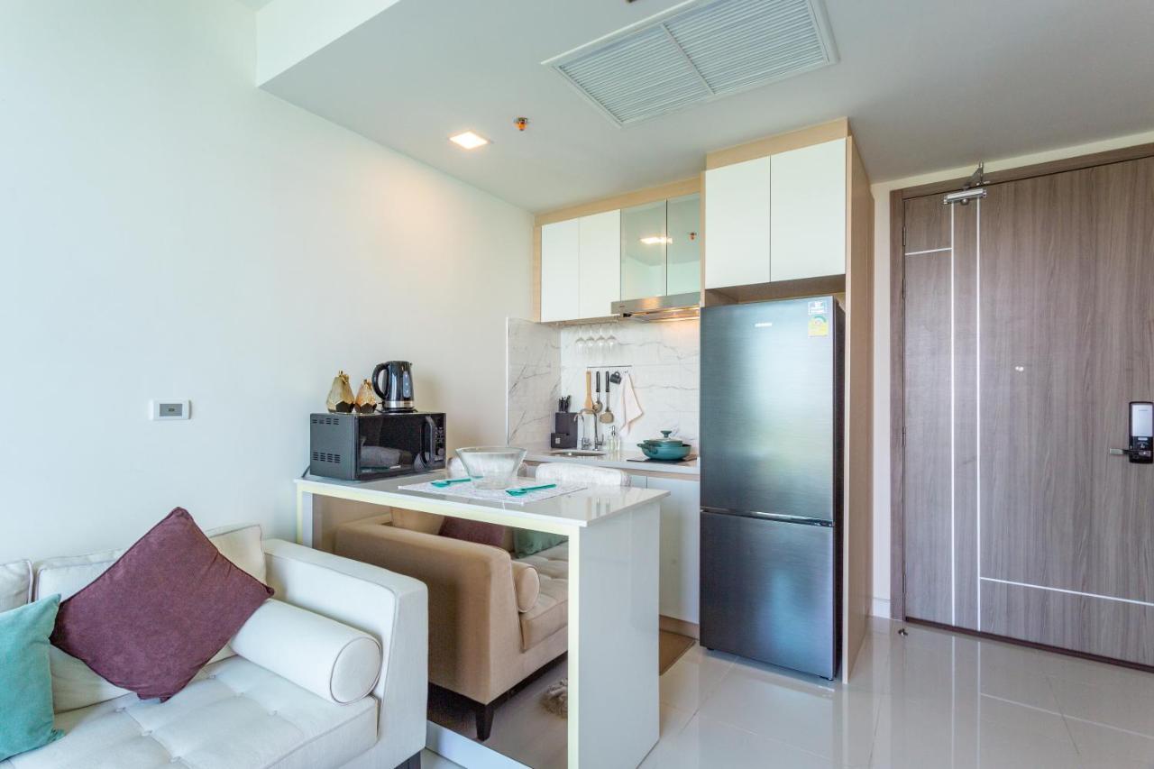 Luxury Beach Front 1 Bedroom / Netflix / Bangsare - Pattaya Бан Саре Екстериор снимка