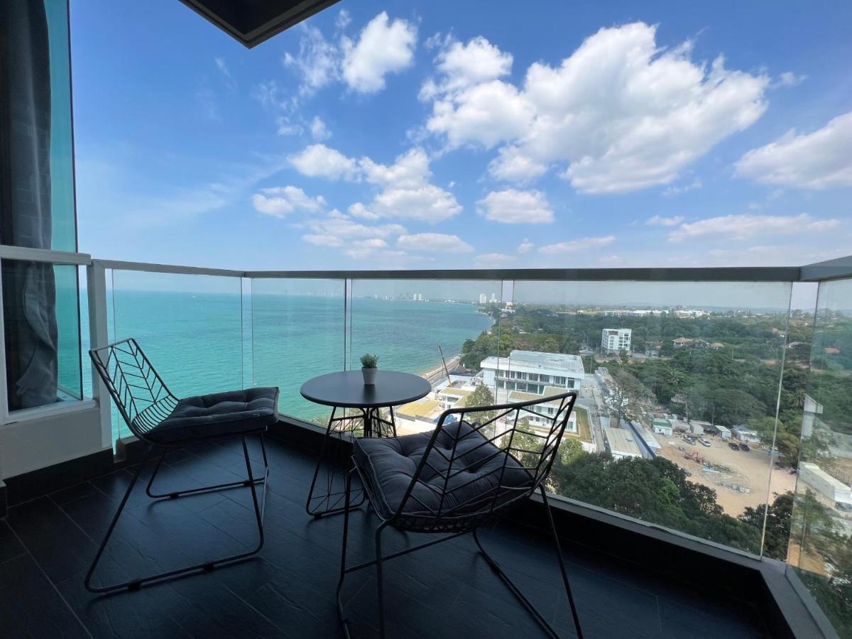 Luxury Beach Front 1 Bedroom / Netflix / Bangsare - Pattaya Бан Саре Екстериор снимка