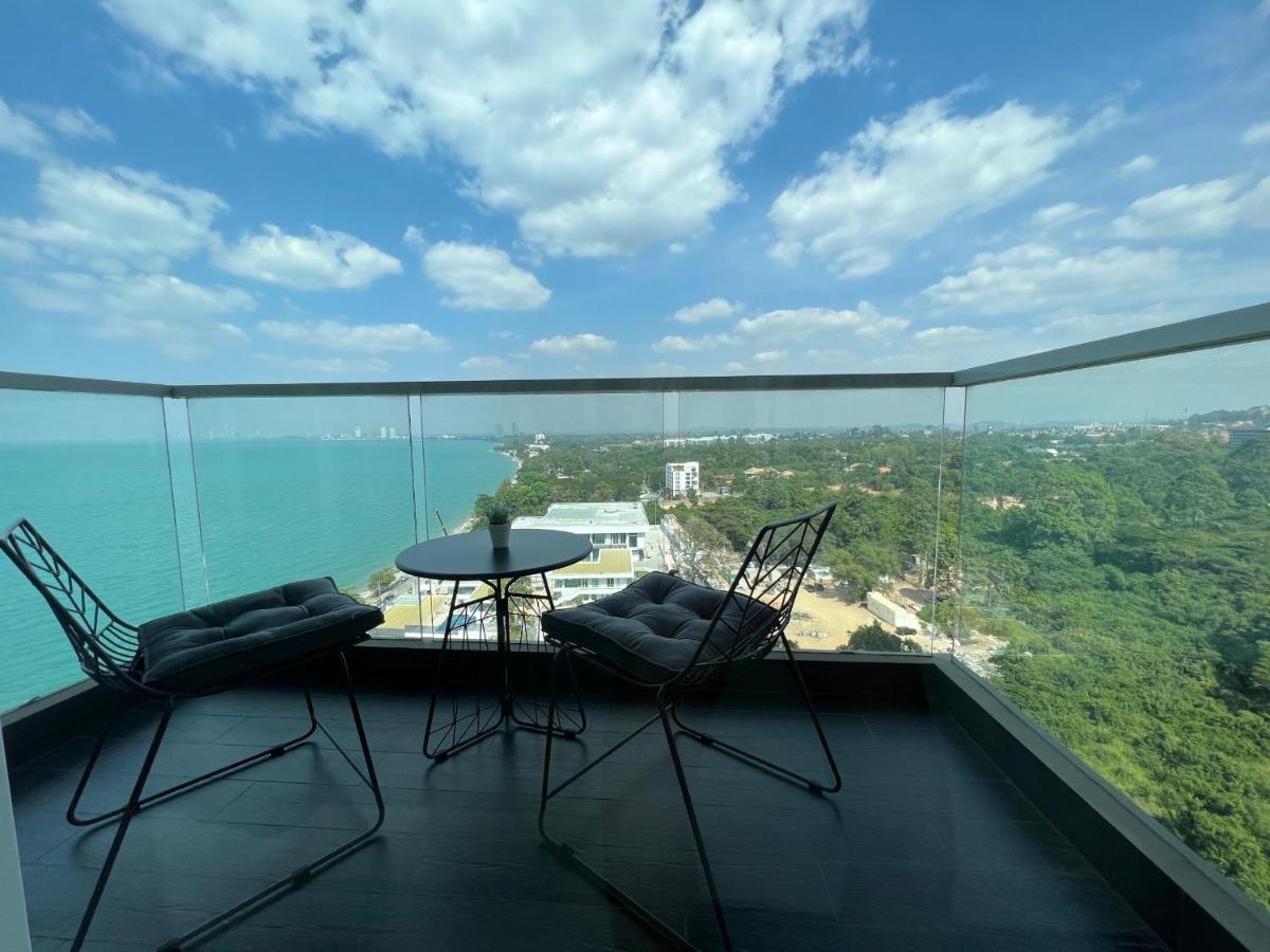 Luxury Beach Front 1 Bedroom / Netflix / Bangsare - Pattaya Бан Саре Екстериор снимка