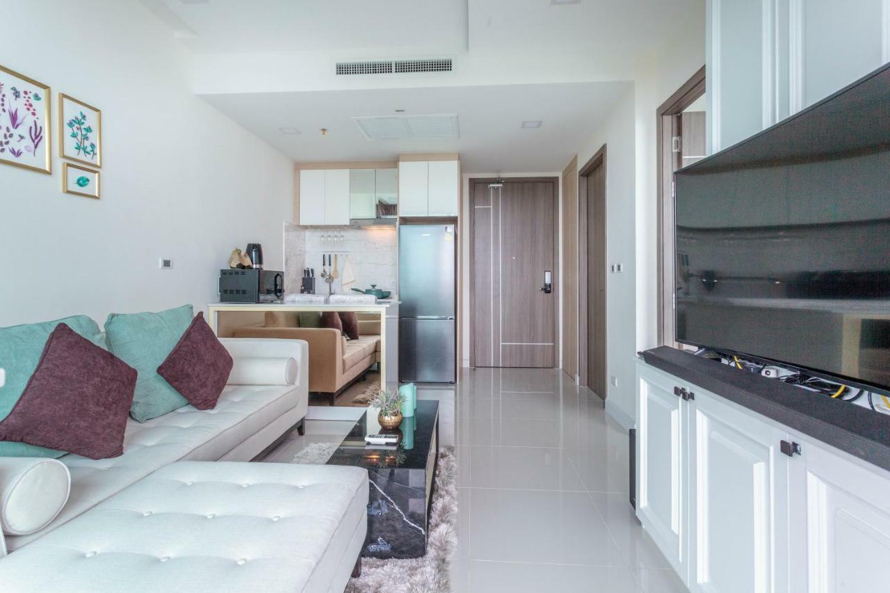 Luxury Beach Front 1 Bedroom / Netflix / Bangsare - Pattaya Бан Саре Екстериор снимка